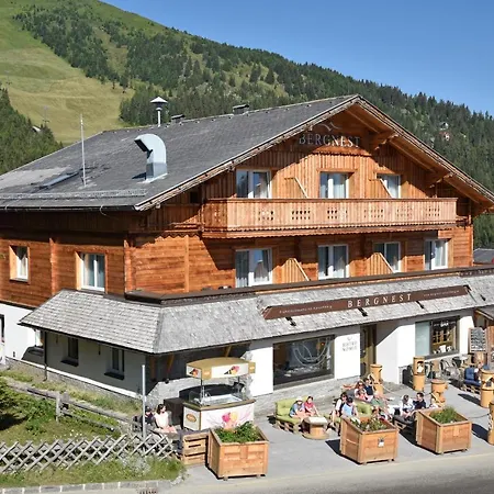 Konukevi Bergnest Fruehstueckspension Katschberghöhe