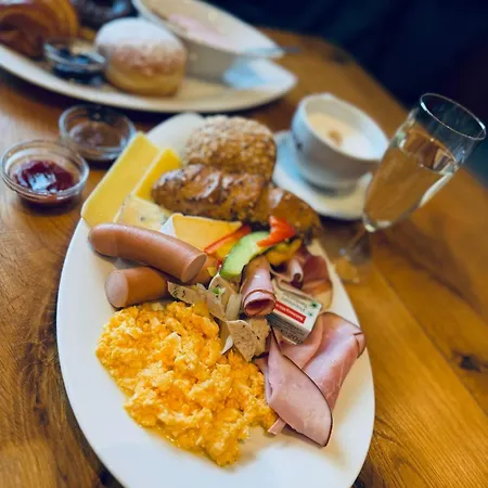 Bergnest Fruehstueckspension Katschberghöhe