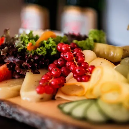 Bergnest Fruehstueckspension Katschberghöhe