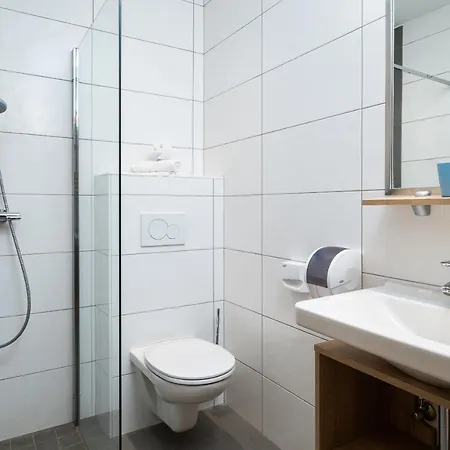 Bergnest Fruehstueckspension ゲストハウス