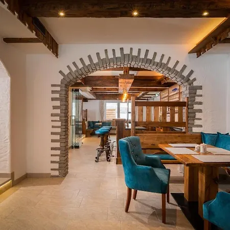 Bergnest Fruehstueckspension 3*